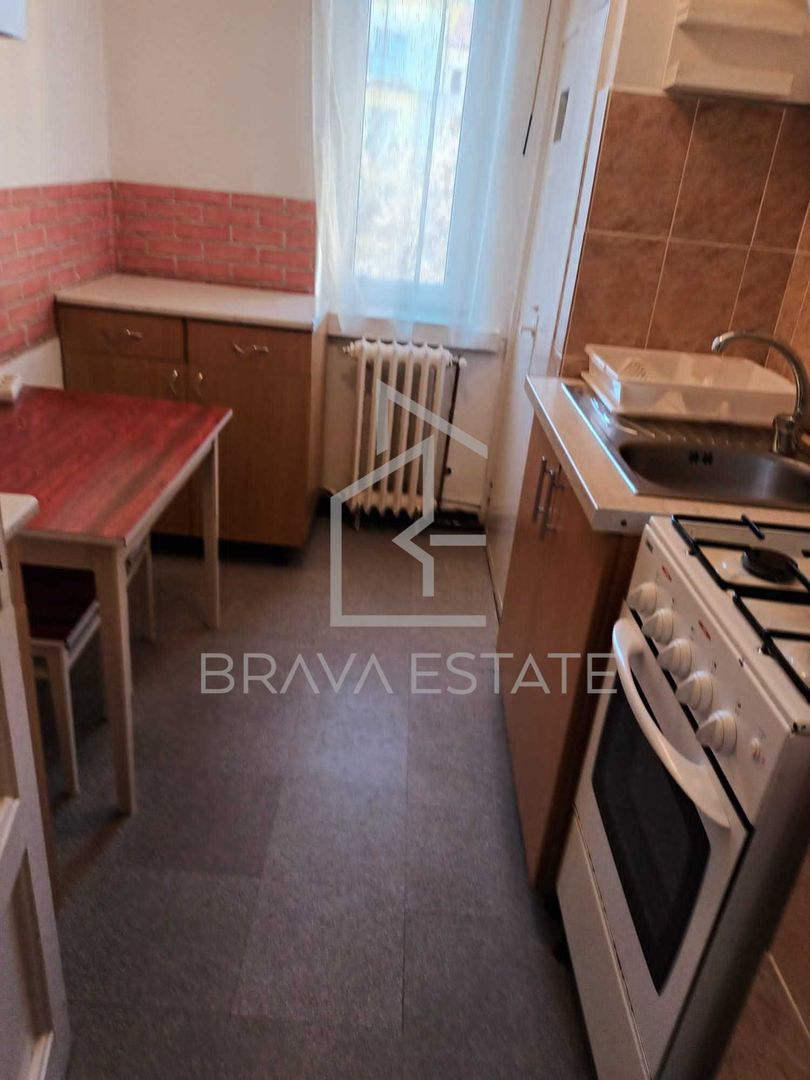 Apartament 2 camere, parcare, zona Horea - Poză 3