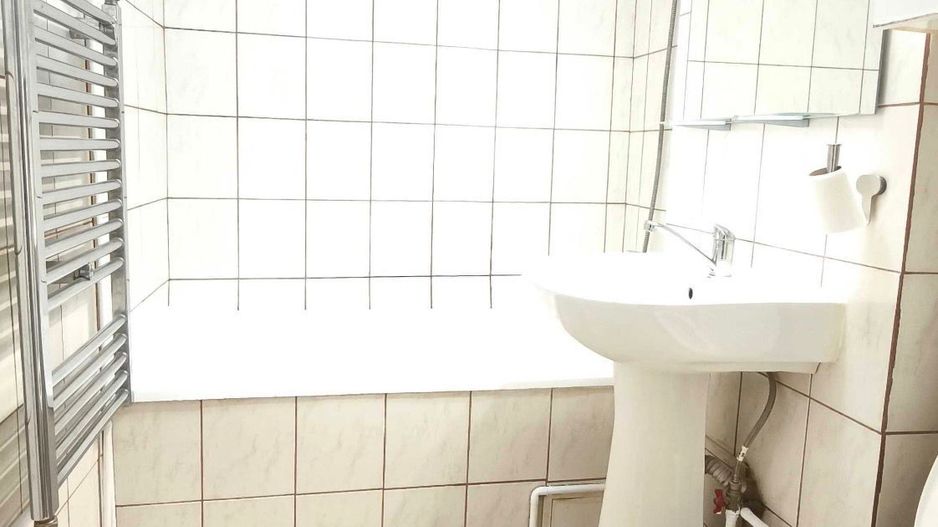 AP. 2 CAMERE VITAN, BUCATARIE OPEN-SPACE, RENOVAT, MOBILAT MODERN - Poză 6