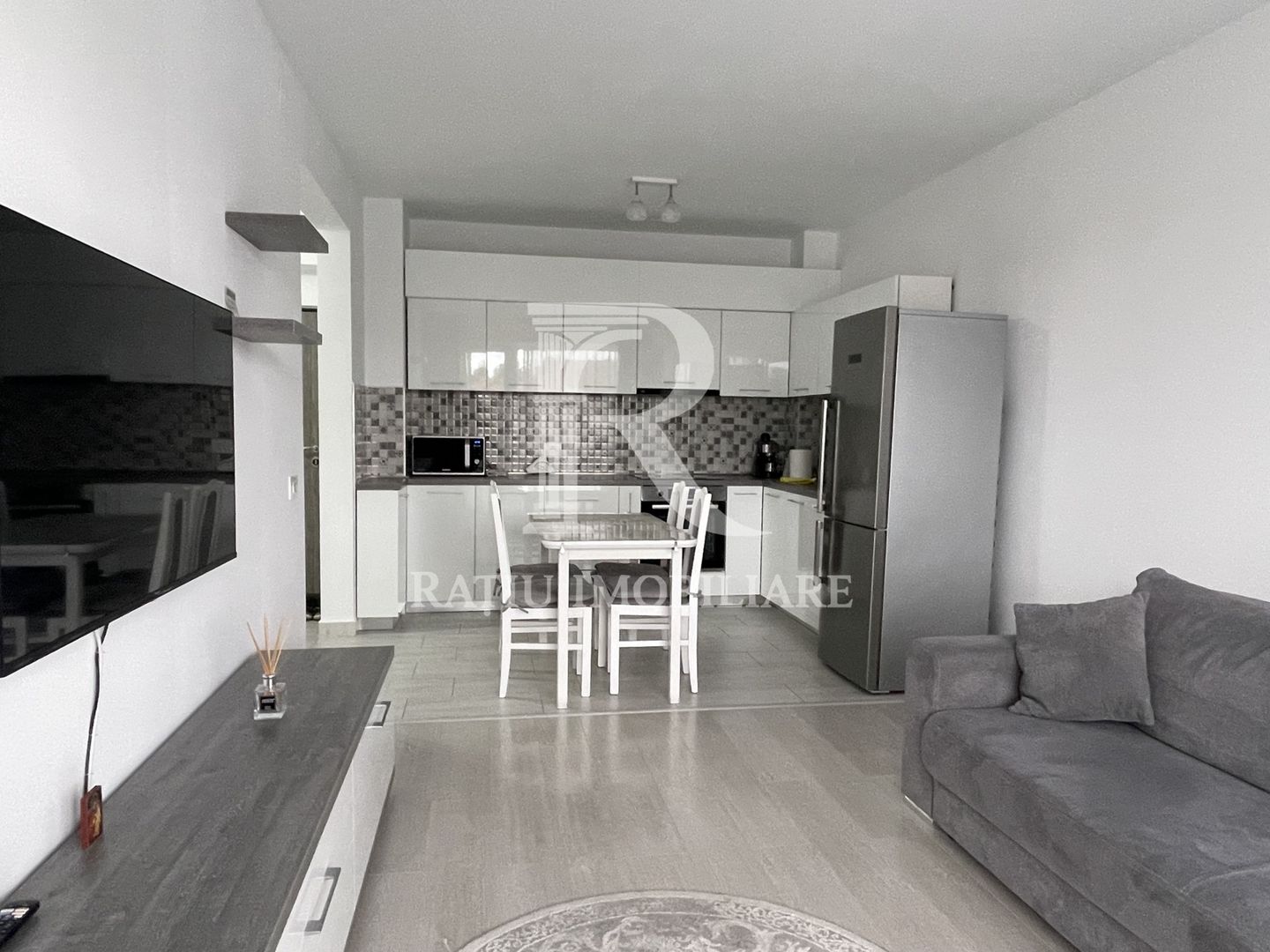 Apartament cu 3 camere | Parcare | Etaj 2 | Universitatii | Oradea - Poză 3