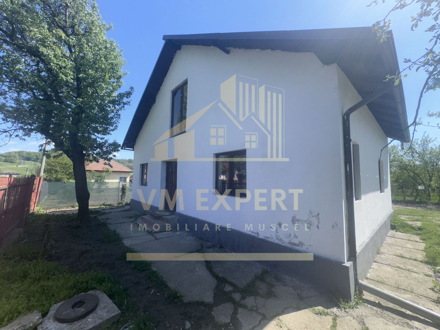 CASA DE VANZARE CU 4 CAMERE, APA SARATA, CAMPULUNG - Poză 1