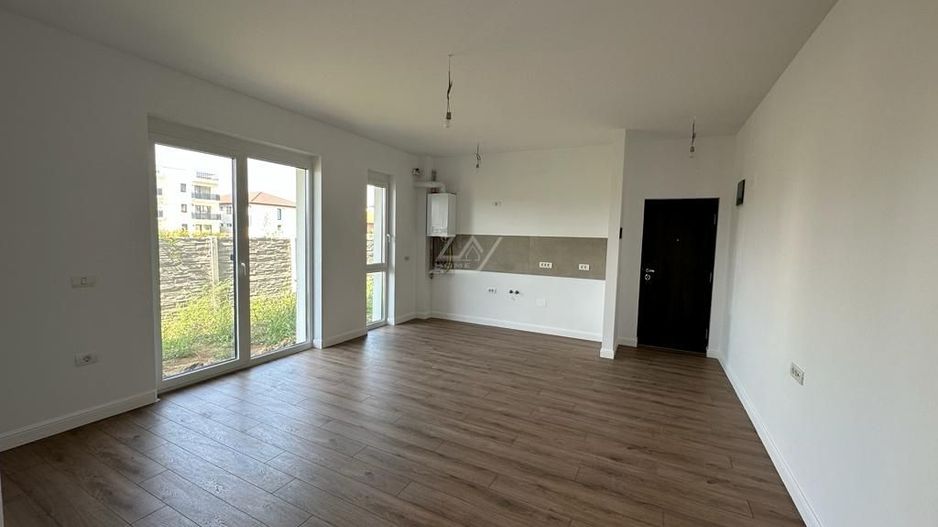 Gradina proprie. Clima. Loc de parcare. - Poză 2