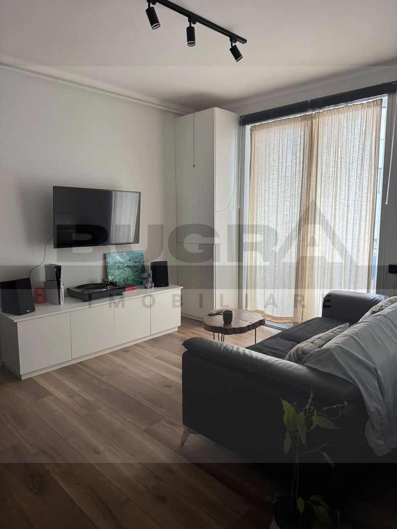 Apartament modern, 2 camere, 2 parcari, zona Eroilor - Poză 1