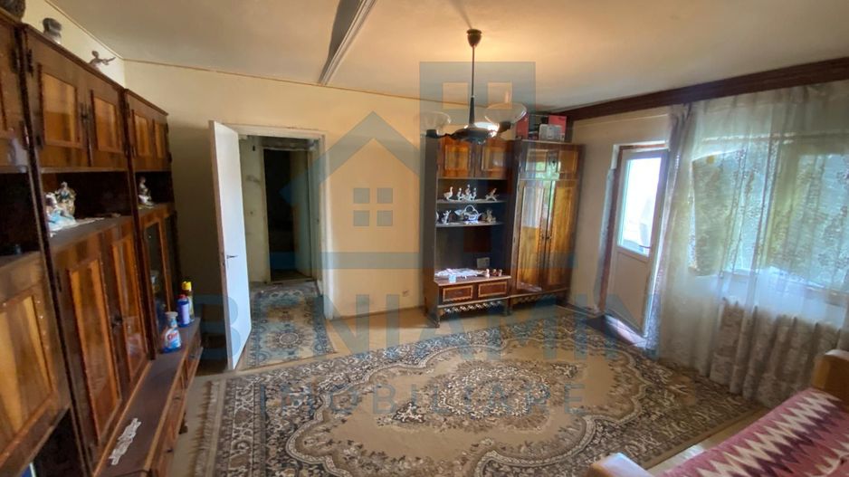 Apartament 2 camere semidecomandat spatios 56mp Rovine MOL - Poză 1