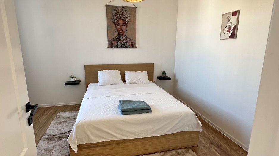 Ofer spre închiriere apartament 2 camere zona Piața Romana - Poză 4