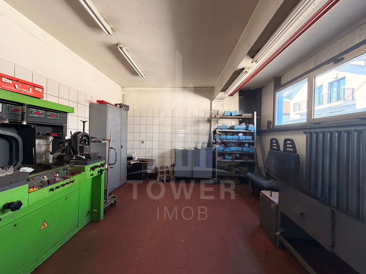 Hala industrială+spații administrative- Str. Tractorului - Poză 16