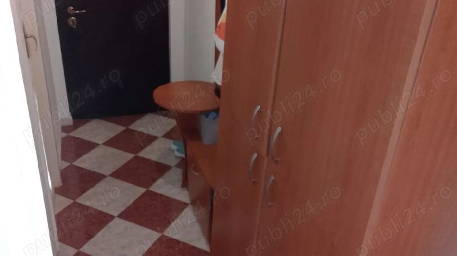 De vanzare apartament de 3 camere in Titan - Poză 2