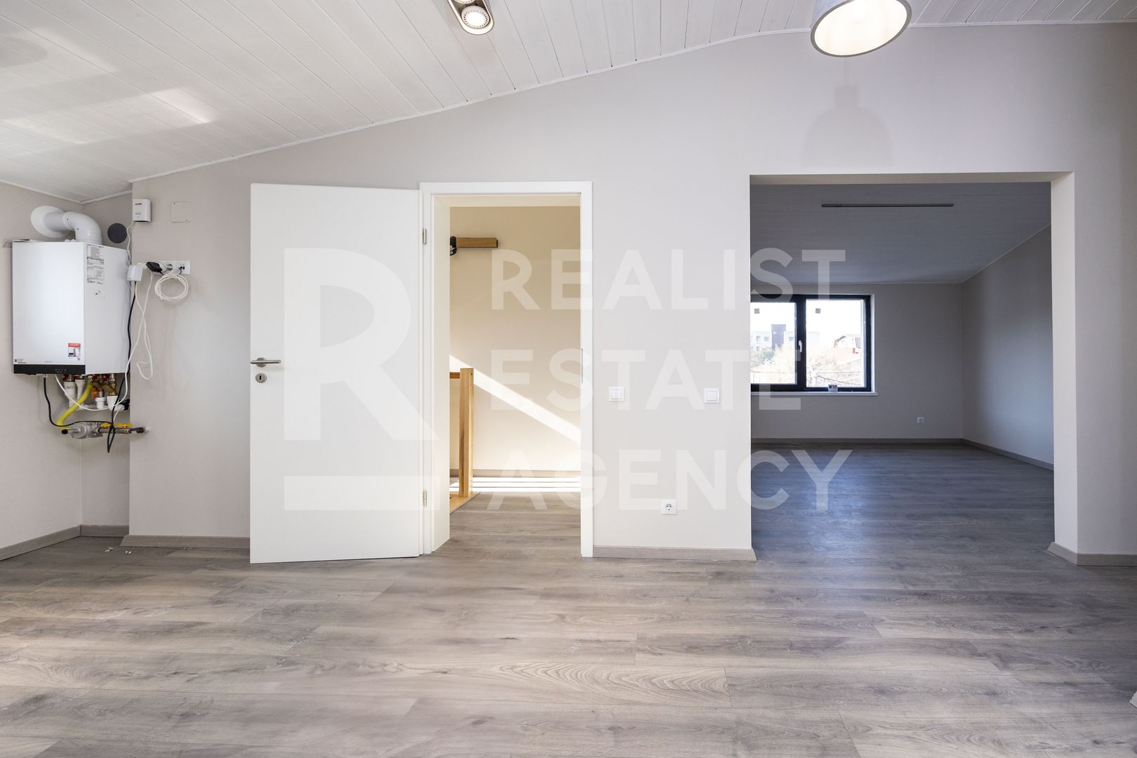 Chirie, casă, 8 camere, zona 1 Mai, București - Poză 37