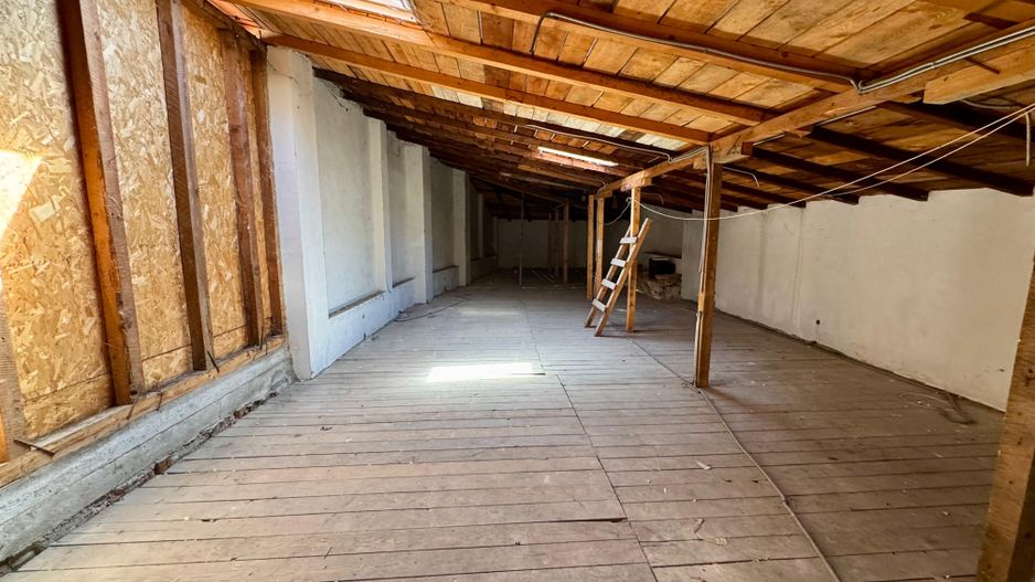 OPORTUNITATE RARA - imobil central, multifunctional, curte PROPRIE - Poză 24