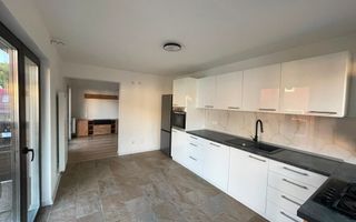 Apartament spațios cu 3 camere , - LA CURTE - 83 mp - Poză 3
