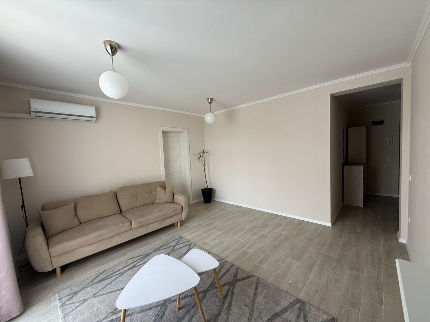 Apartament 2 camere decomandat - P. Brana, Selimbar - Poză 3