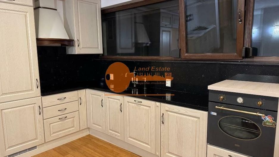 3 camere Arc Triumf-Casin(parcare-box-2009) - Poză 8