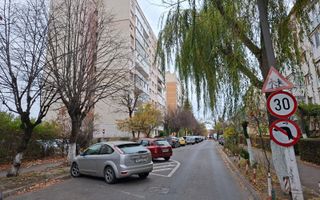Apartament 2 camere bucatarie inchisa si balcon generos zona Rahovei - Poză 2