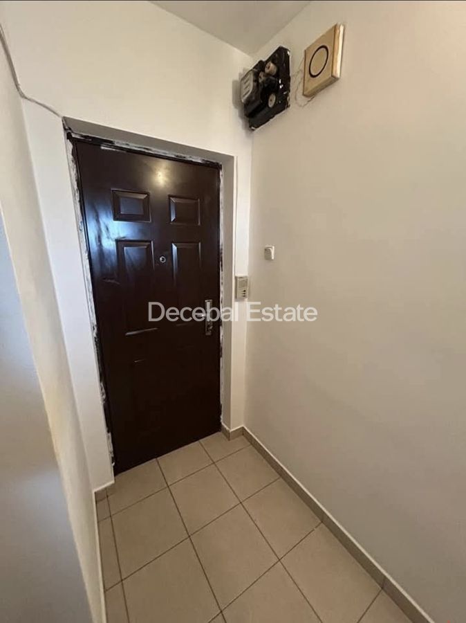 Metrou 1 Decembrie - Apartament 2 camere decomandat, spatios, stradal - Poză 3