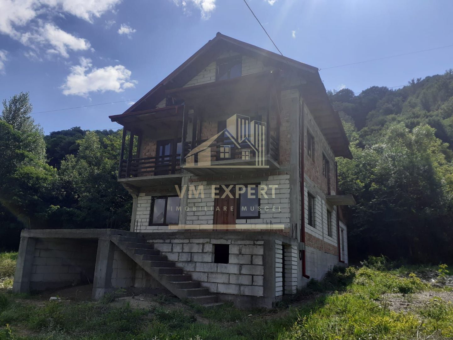 VILA 8 CAMERE, TEREN 5000 MP CAMPULUNG, APA SARATA - Poză 9