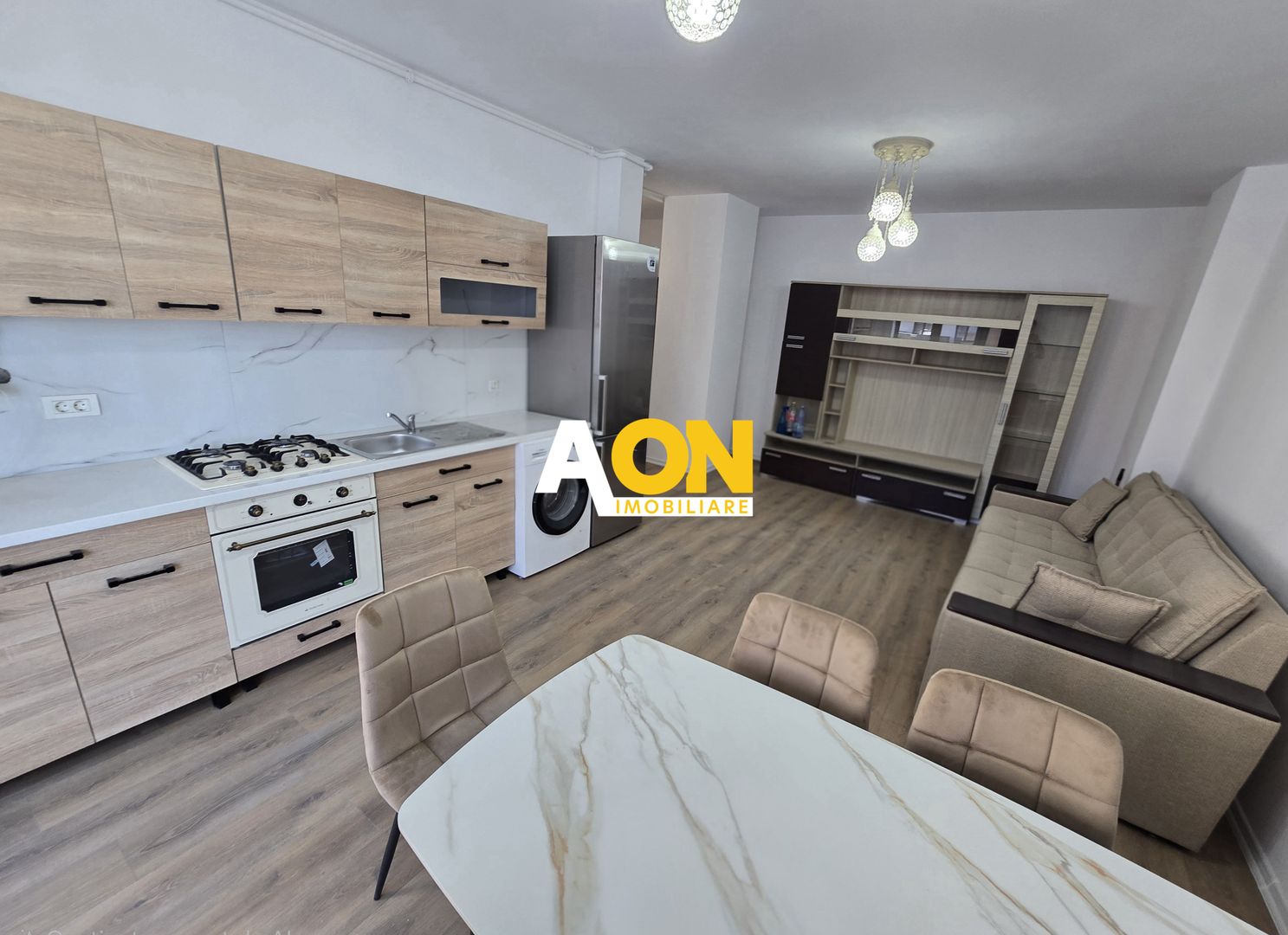 Apartament cu 3 Camere, Bloc Nou, Prima Închiriere, Zona Centru - Poză 1