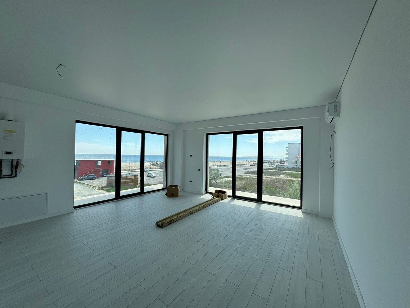 Apartament de vanzare 2 camere- vedere la mare - Poză 11