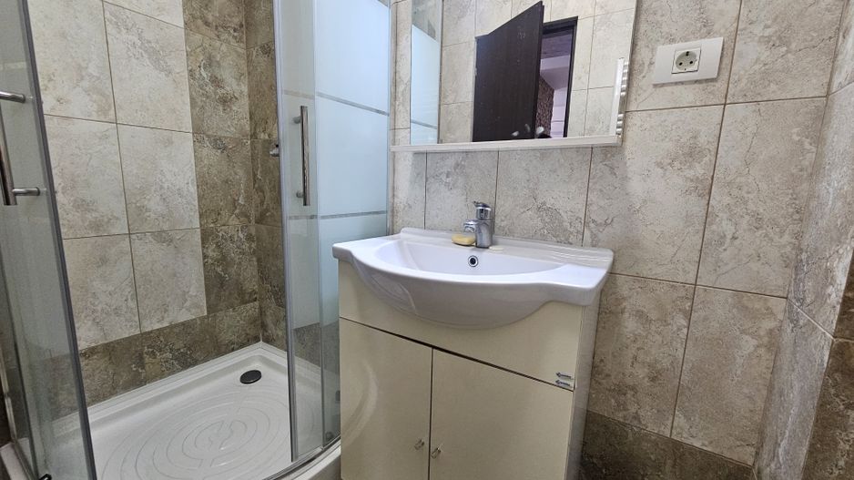 De vânzare – Apartament cu 2 camere la malul mării, gata de mutare - Poză 8