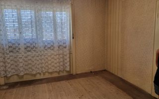 De vanzare casa cu 3 camere in Ciresu - Poză 9