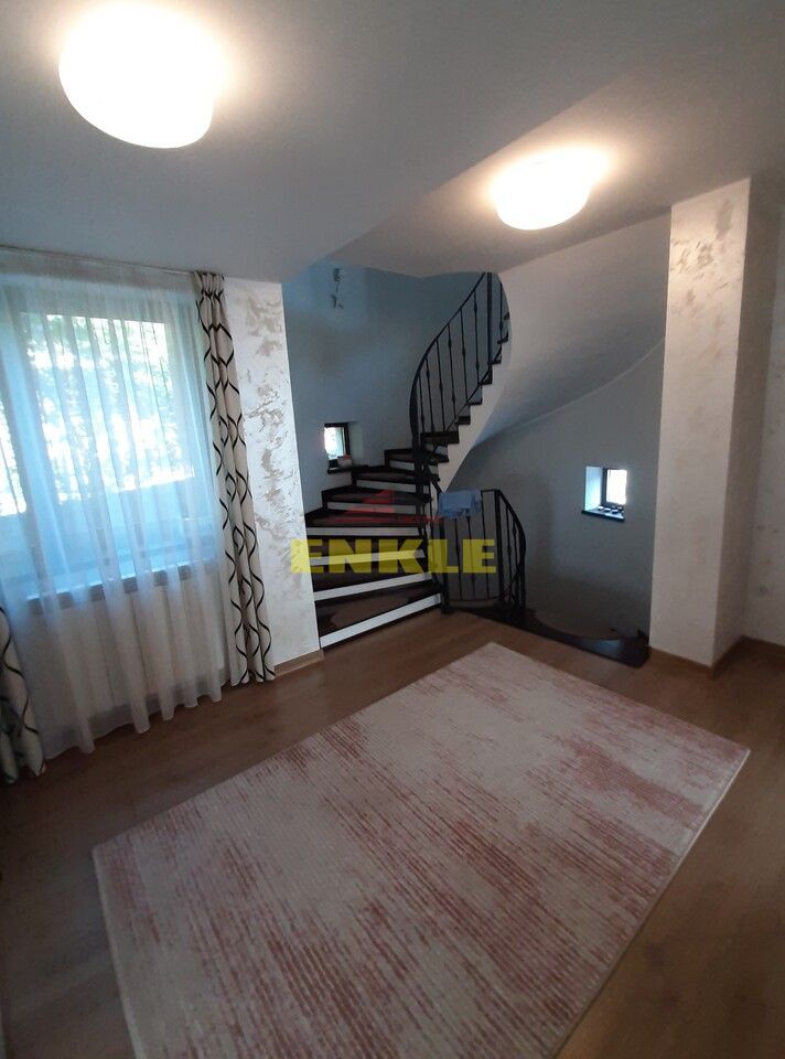 Vila 5 camere, Lebada , finisaje de lux, pret 295000 euro neg - Poză 5