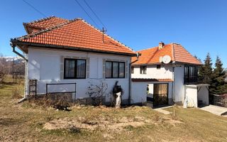 Casă tradițională cu 1800 mp teren  în Sohodol, Bran | Priveliște superba - Poză 3
