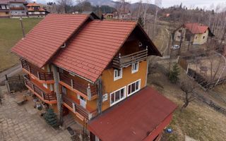 Pensiune 17 camere - zona Bran - Poză 1