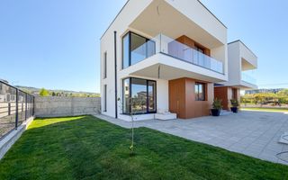 Casa cu arhitectura moderna, Buna Ziua - Poză 1