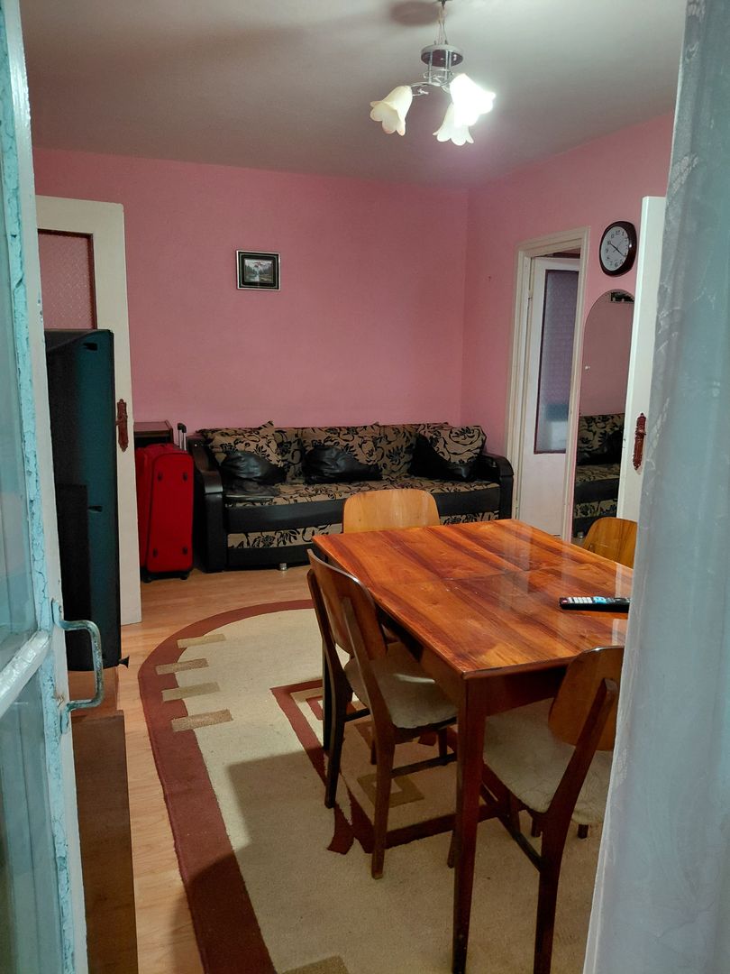 Apartament cu 2 camere Tiglina 1,et.2,strada Saturn zona pietei - Poză 2