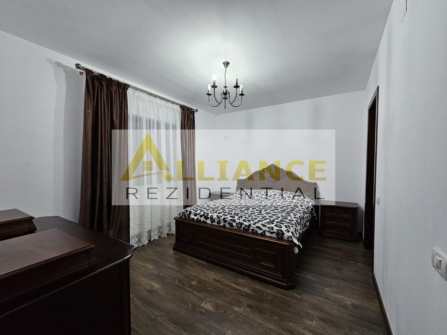 Leordeni Vila Individuala 566 mp teren 4 camere 140 mp utili - Poză 25