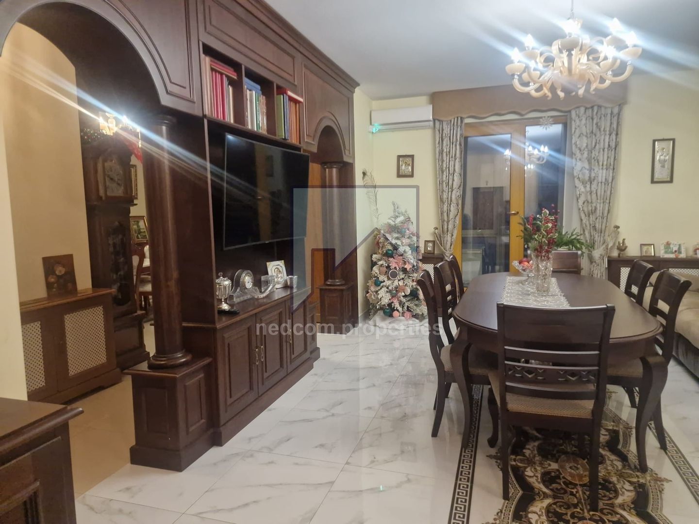 Vanzare Apartament lux de 3 camere in zona Jiului - Poză 22