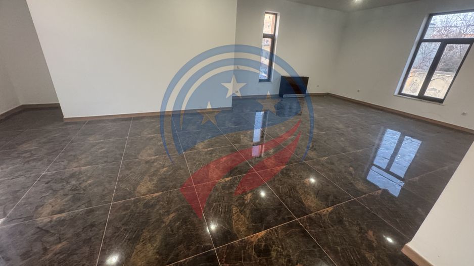 Spațiu de închiriat ultracentral – ideal pentru afacerea ta! - Poză 5