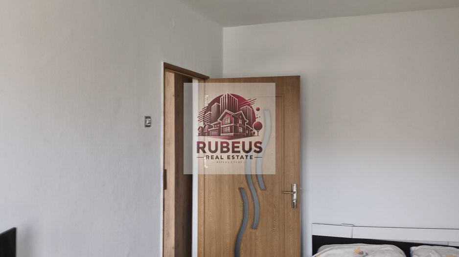 Mic la întreținere, bun la randament: apartament în Orșova - Poză 11