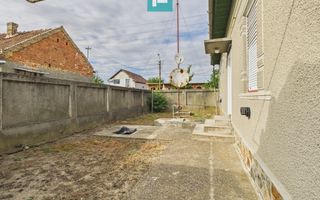 Casă cu teren generos, zonă centrală, Curtici - Poză 24