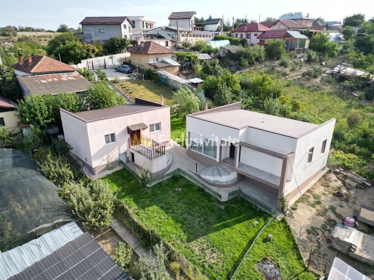 Doua case de vanzare in Carcea | 1.066 mp teren | 0% Comision - Poză 1