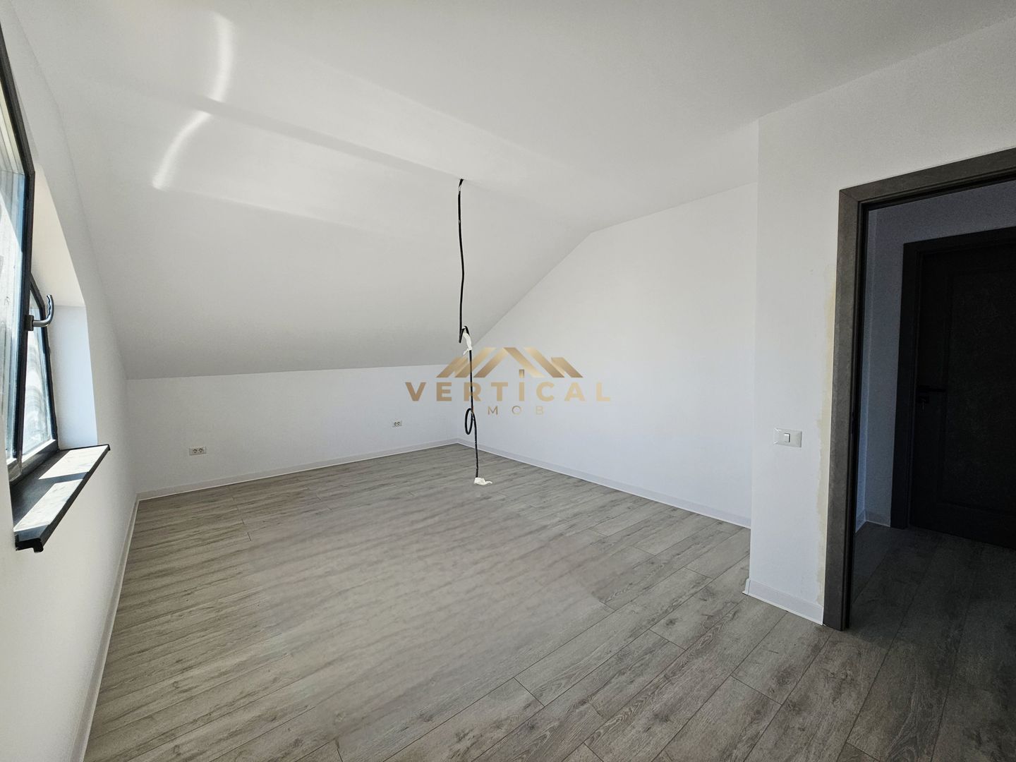 Casa 4 camere cu teren 400 mp - comuna Berceni - Poză 13