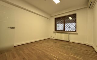 Vila cu 13 camere *460mpu* + garaj // Dorobanți - Poză 37