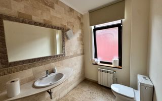 VILA DEOSEBITĂ LA VÂNZARE ÎN ZONA CENTRALĂ APROAPE DE CALEA PLEVNEI - Poză 15