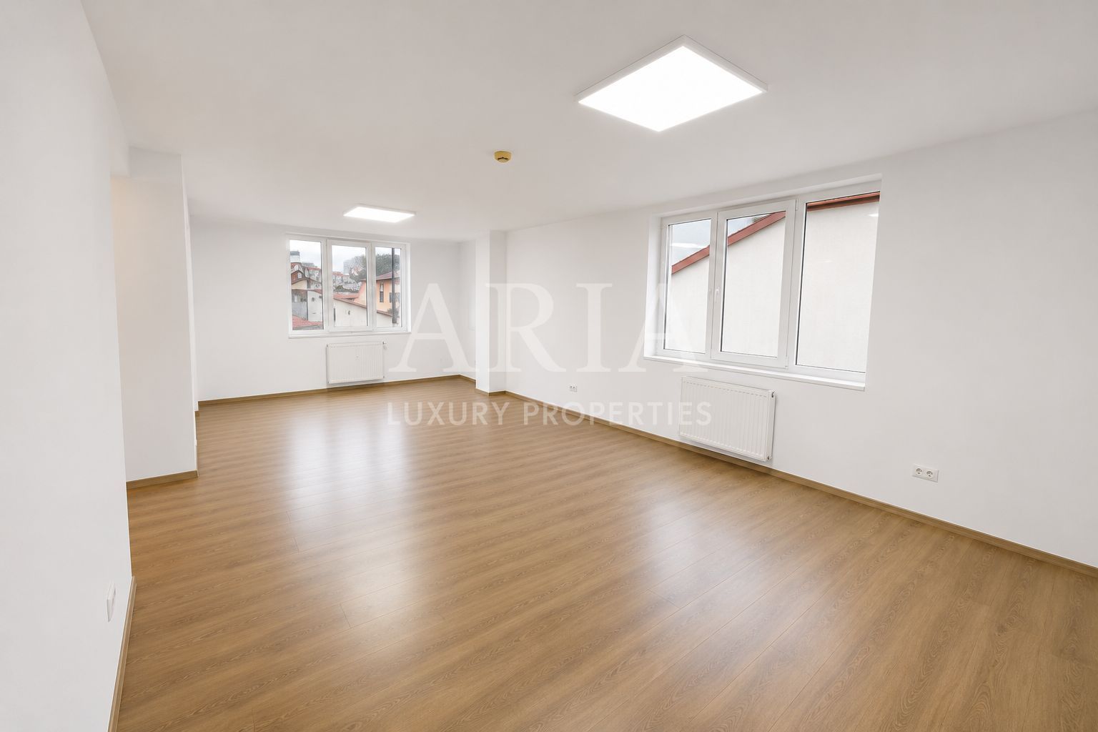 Clădire multifuncțională | Aproximativ 800 mp | Renovată integral în 2024 - Poză 8
