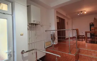 Casa cu 7 camere, 2 spatii comerciale, pretabila pt. birouri, Centru - Poză 16