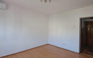 VANZARE 2 CAMERE | DECOMANDAT | CENTRALA PROPRIE | RENOVAT | ROSIORI - Poză 2