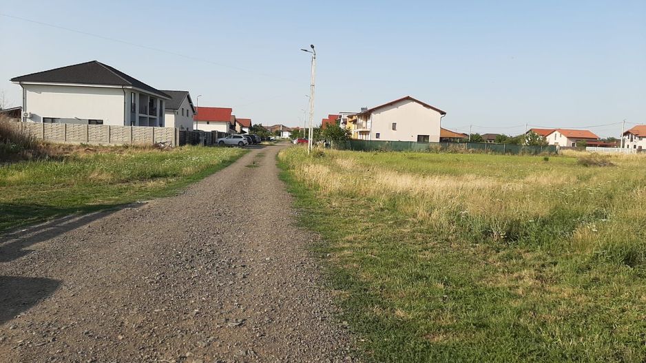 Teren la super pret /servicii la parter si locuinte la etaj - Poză 3