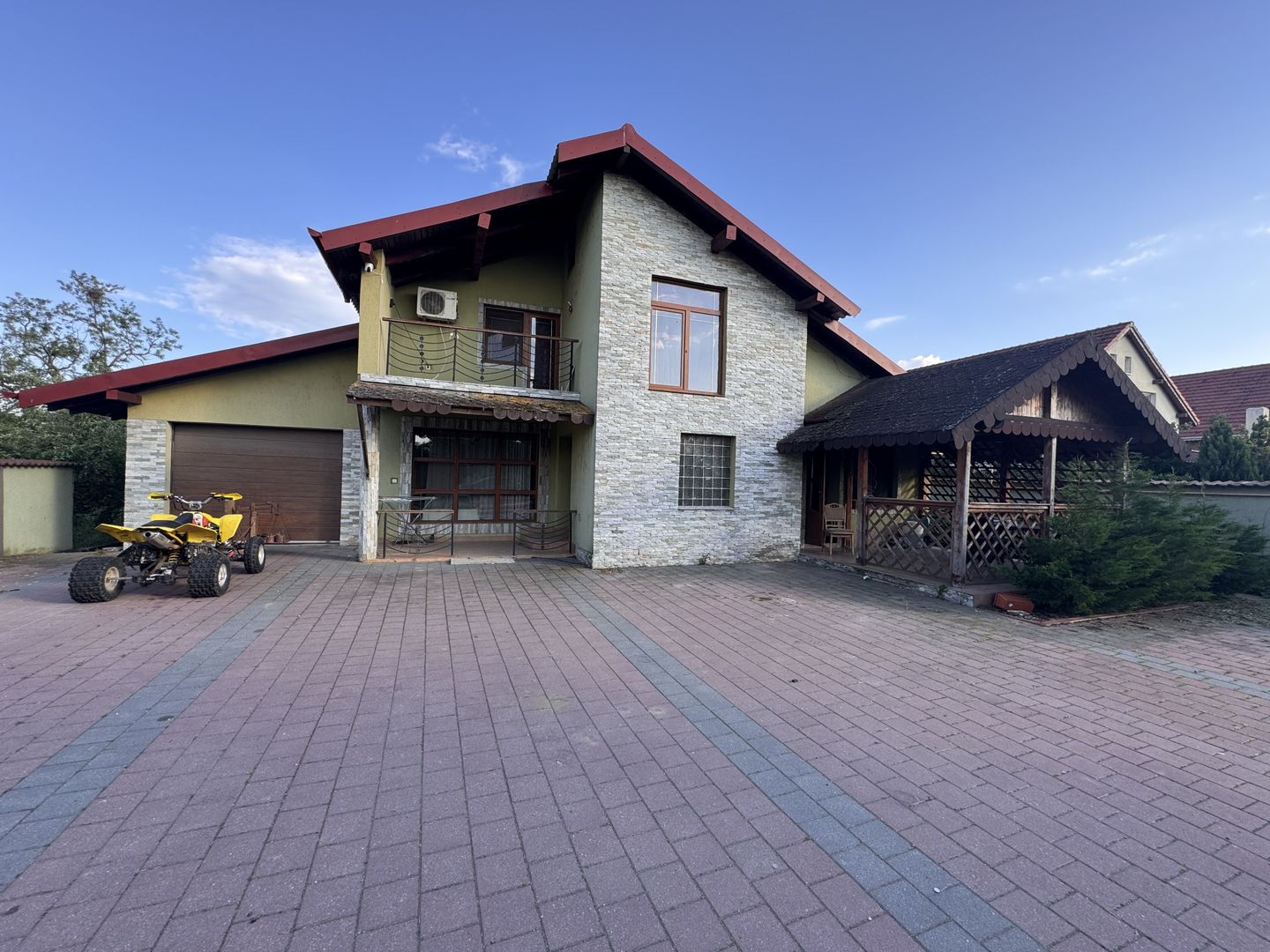 Casa Individuala Sanmihaiu Roman,P+M,5 Camere,2 Bai,Renovata Complet,Semicentral - Poză 1