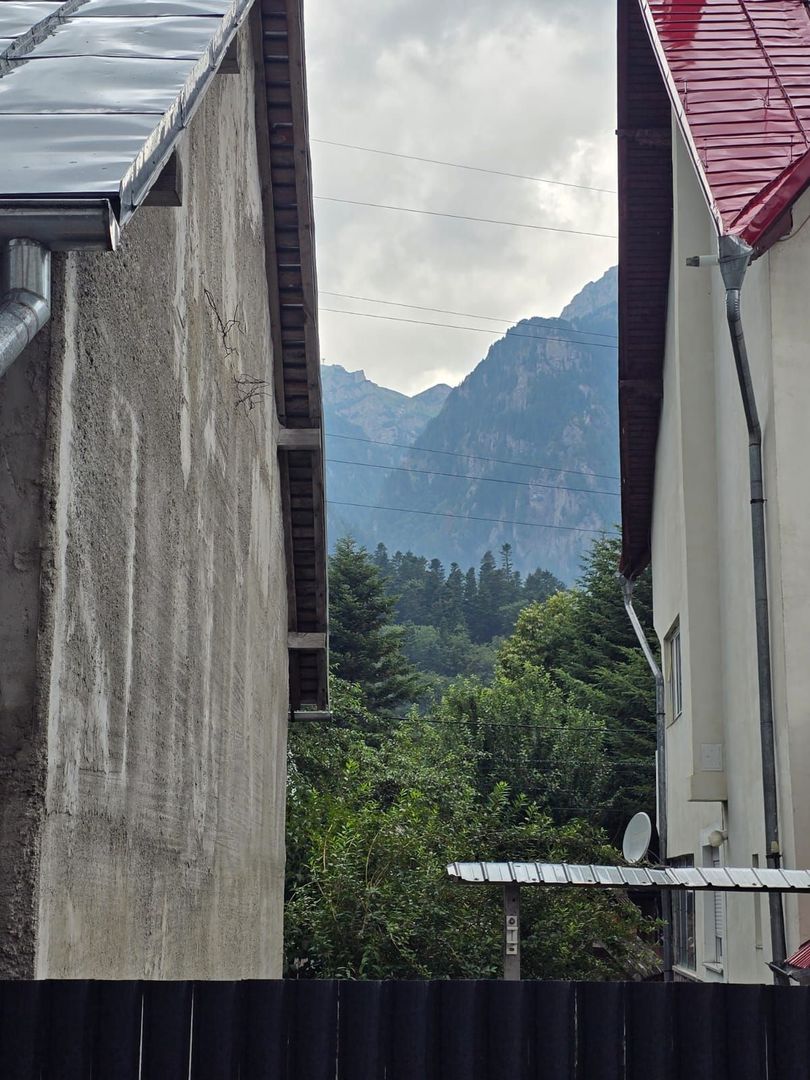 Apartament  cu 2 camere 49,35 mp + 21,35 mp terasele + loc de parcare - Busteni - Poză 11