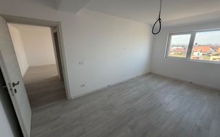 Decomandat. Disponibil imediat. Strada asfaltata - Poză 11