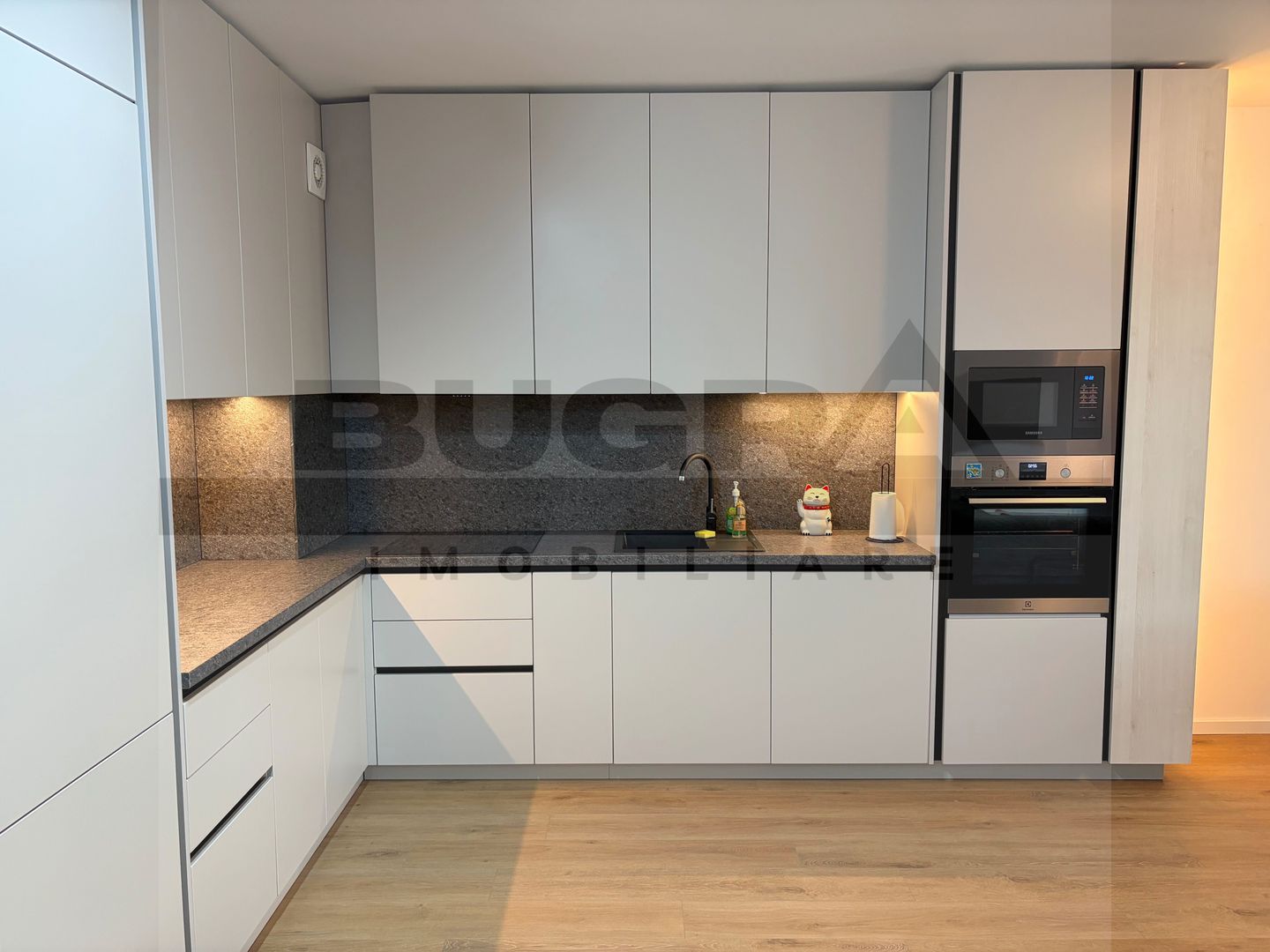 Apartament 2 camere, totul nou, 60 mp gradina, zona Parc Feroviarilor - Poză 1