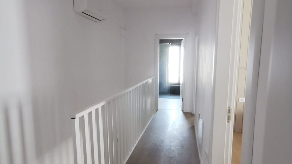 Vila  de tip duplex 4 camere Pompa Caldura Titan Pallady - Poză 11