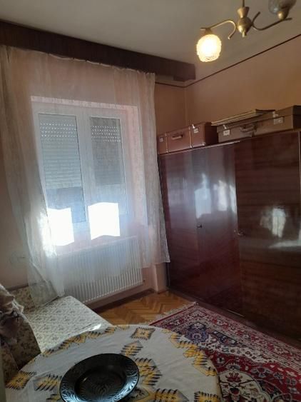 BRASADAS vinde casa cu etaj, 4 camere, central, acces cu masina. - Poză 9