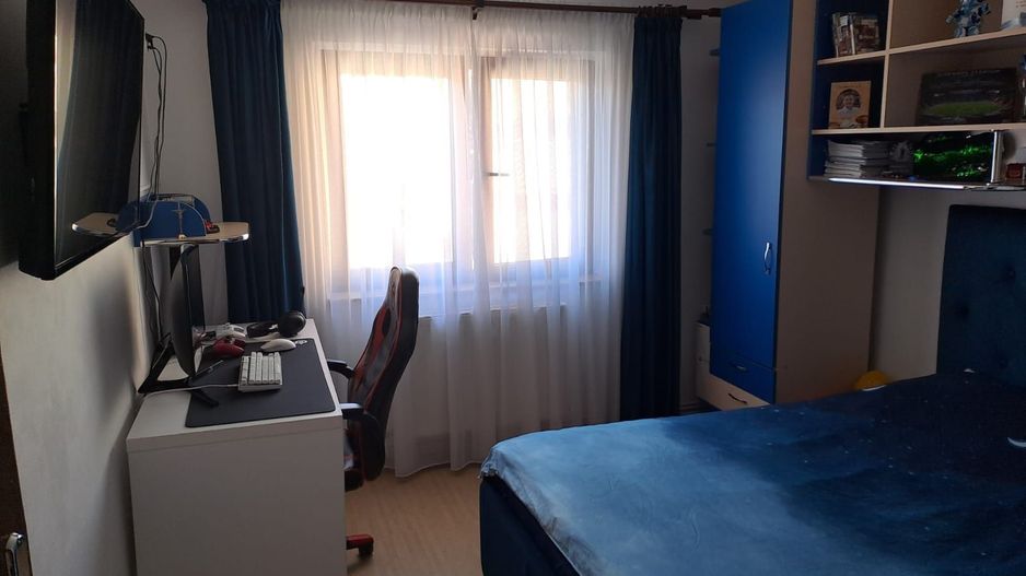 Vand apartament cu 2 camere - Poză 8