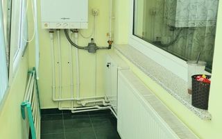 De vânzare apartament cu 3 camere, strada Octav Onicescu - Poză 5