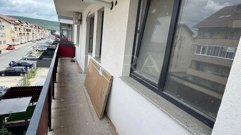 Apartament semifinisat cu 3 camere și balcon generos. - Poză 5