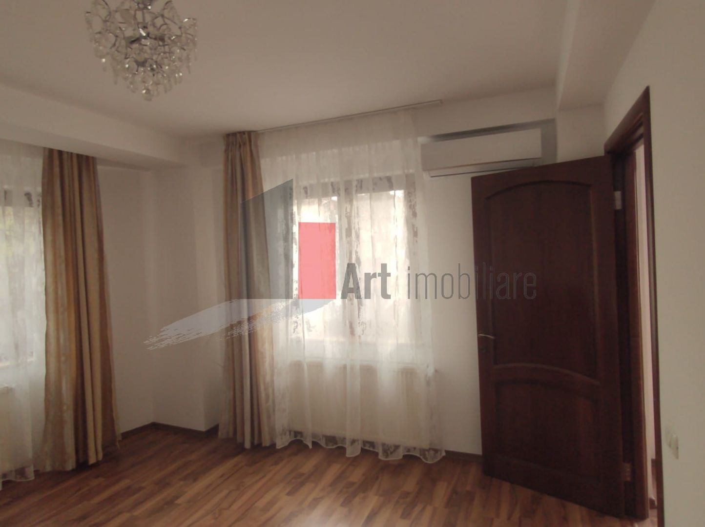 Vilă Occidentului - birou sau locuintă - Poză 4